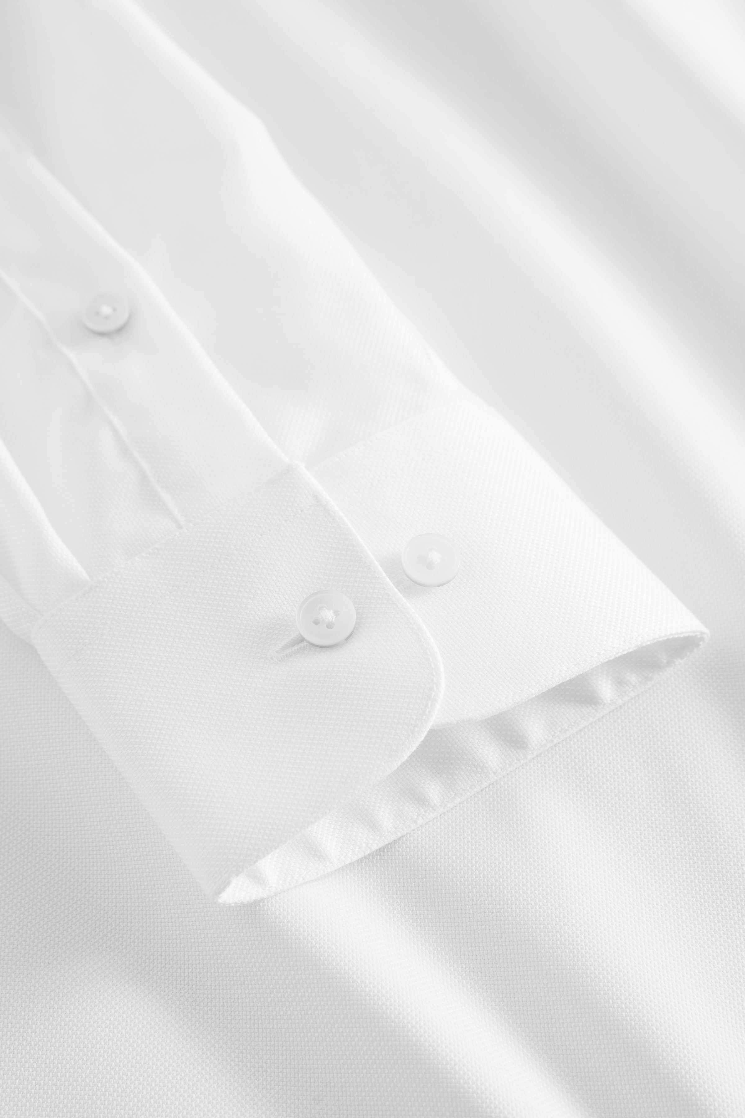 Marc Lux Oxford in White