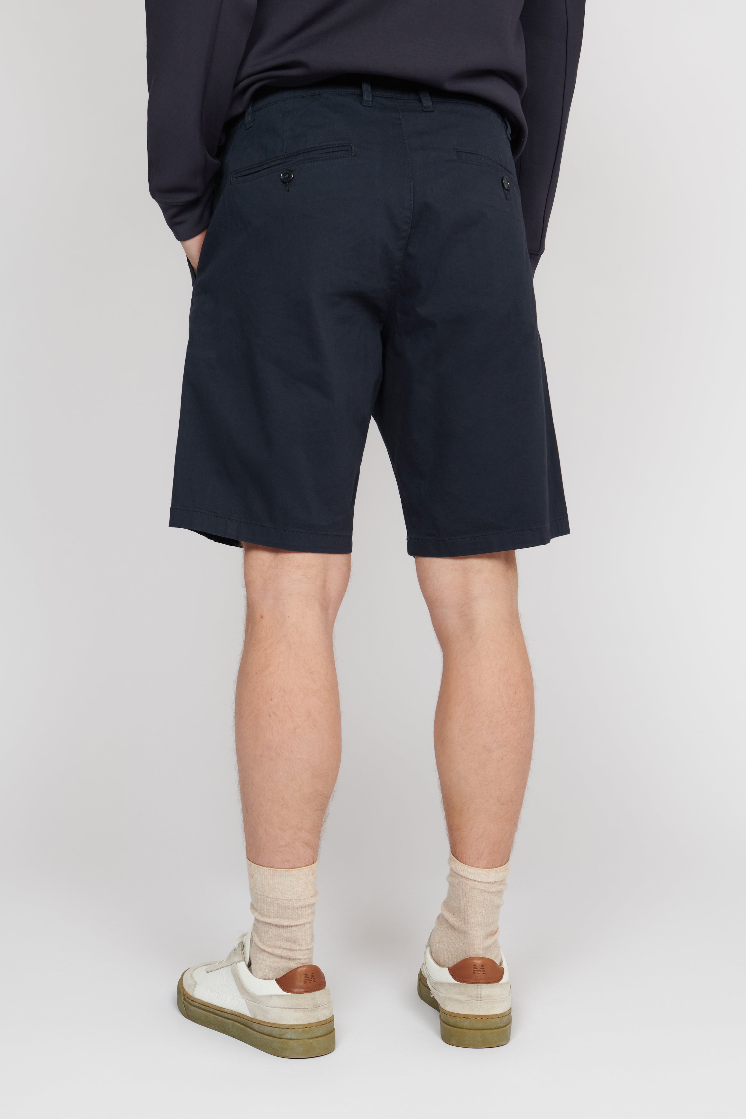 MaBarton Linen Short in Dark Navy