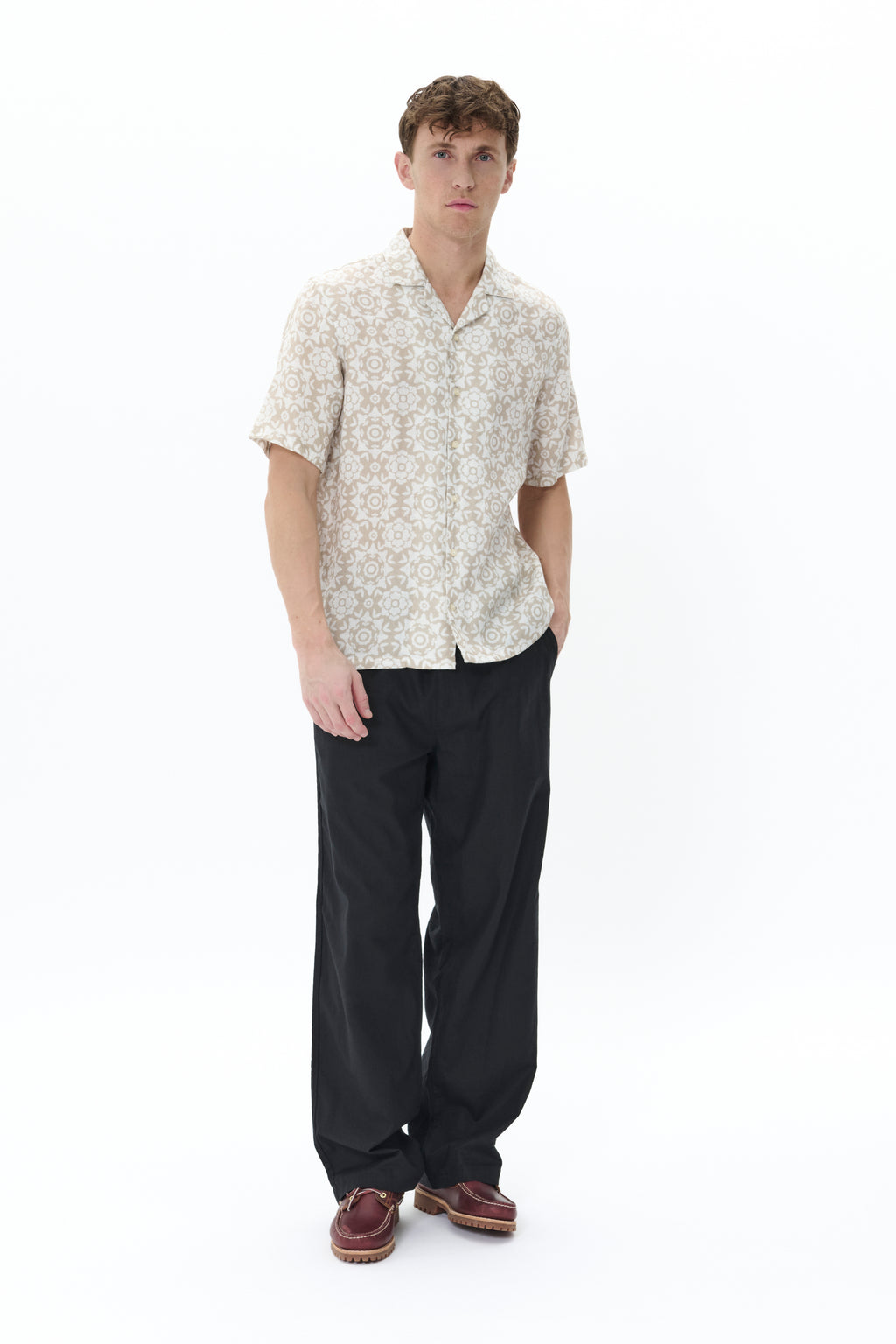 MaKlampo SS Linen Shirt in Plaza Taupe