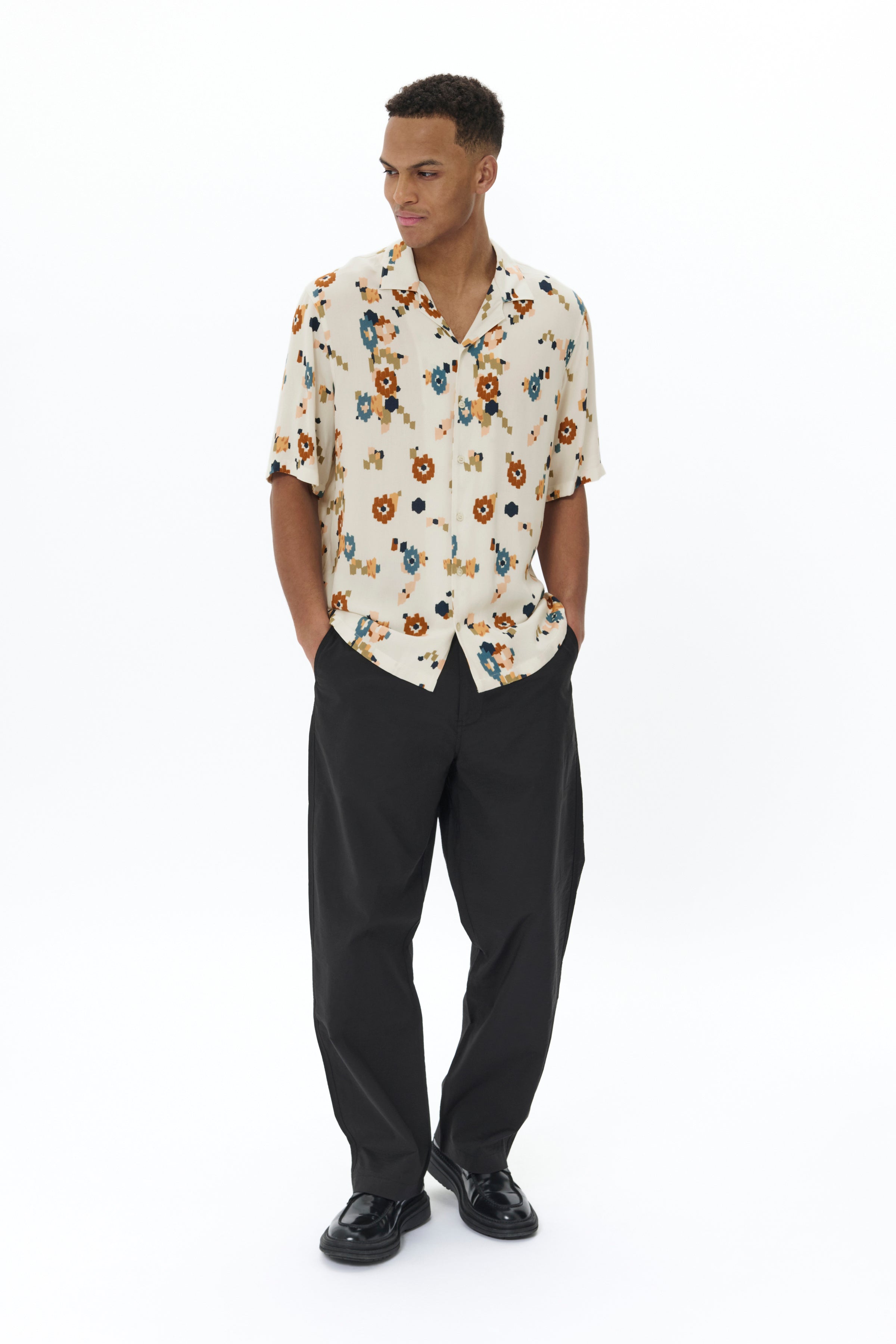 MaKlampo Button Down in Nuthatch