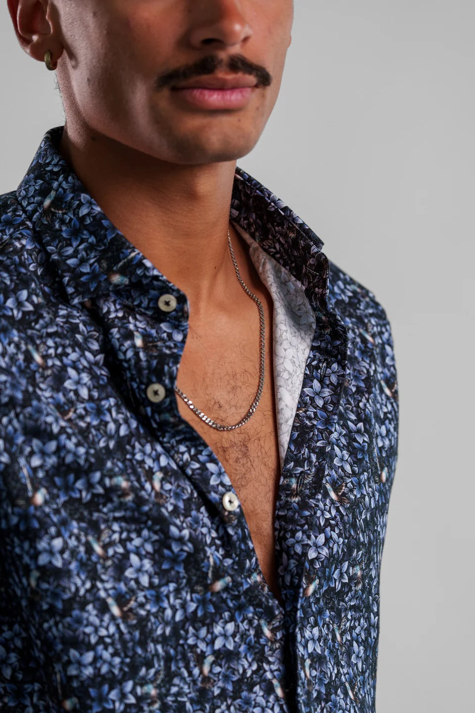Short Sleeve Woven Shirt in Flight & Floral