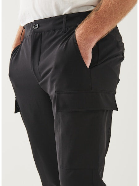Nucleo Stretch Cargo Pant in Black