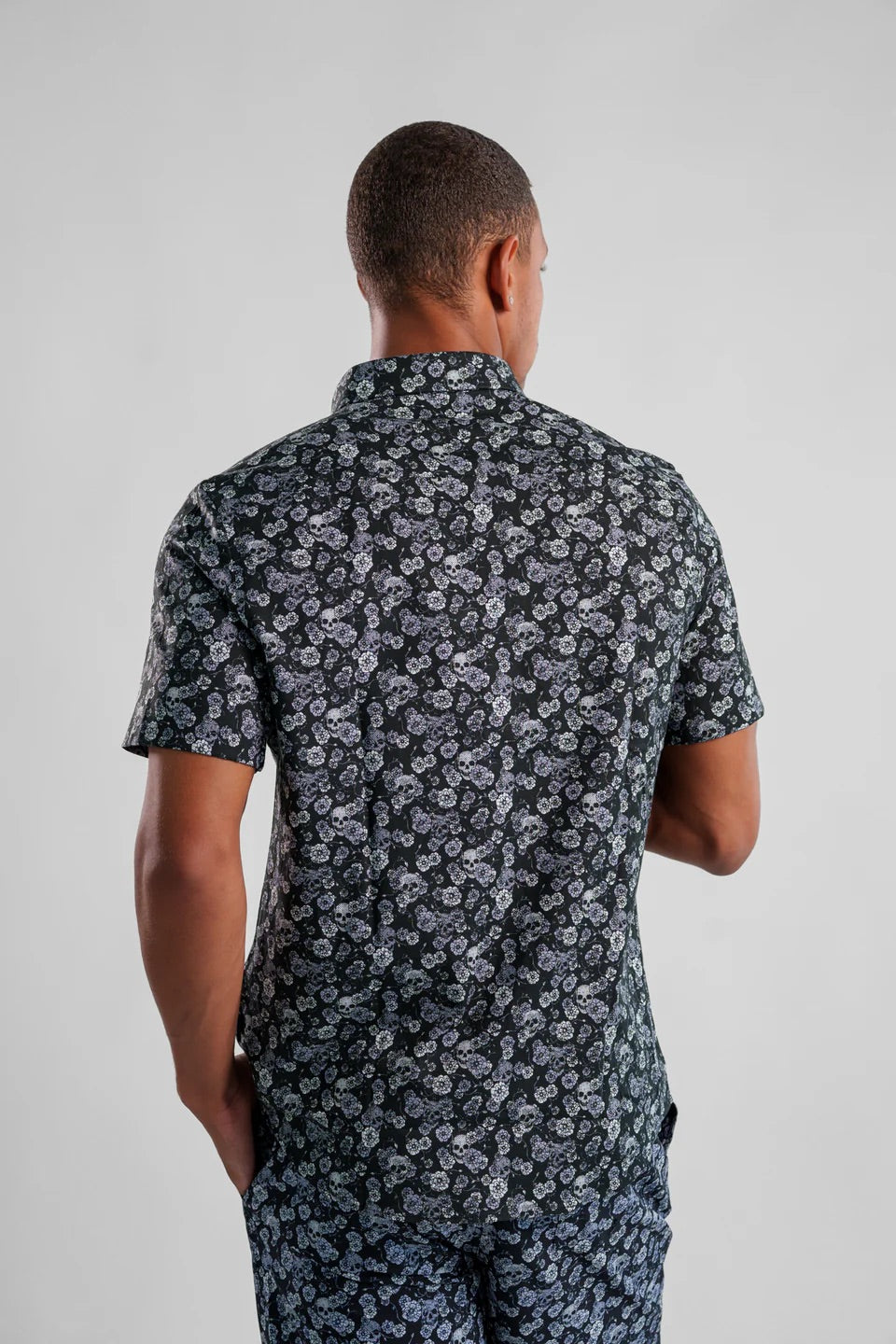 Short Sleeve Woven Shirt in Summer Crush Skulls