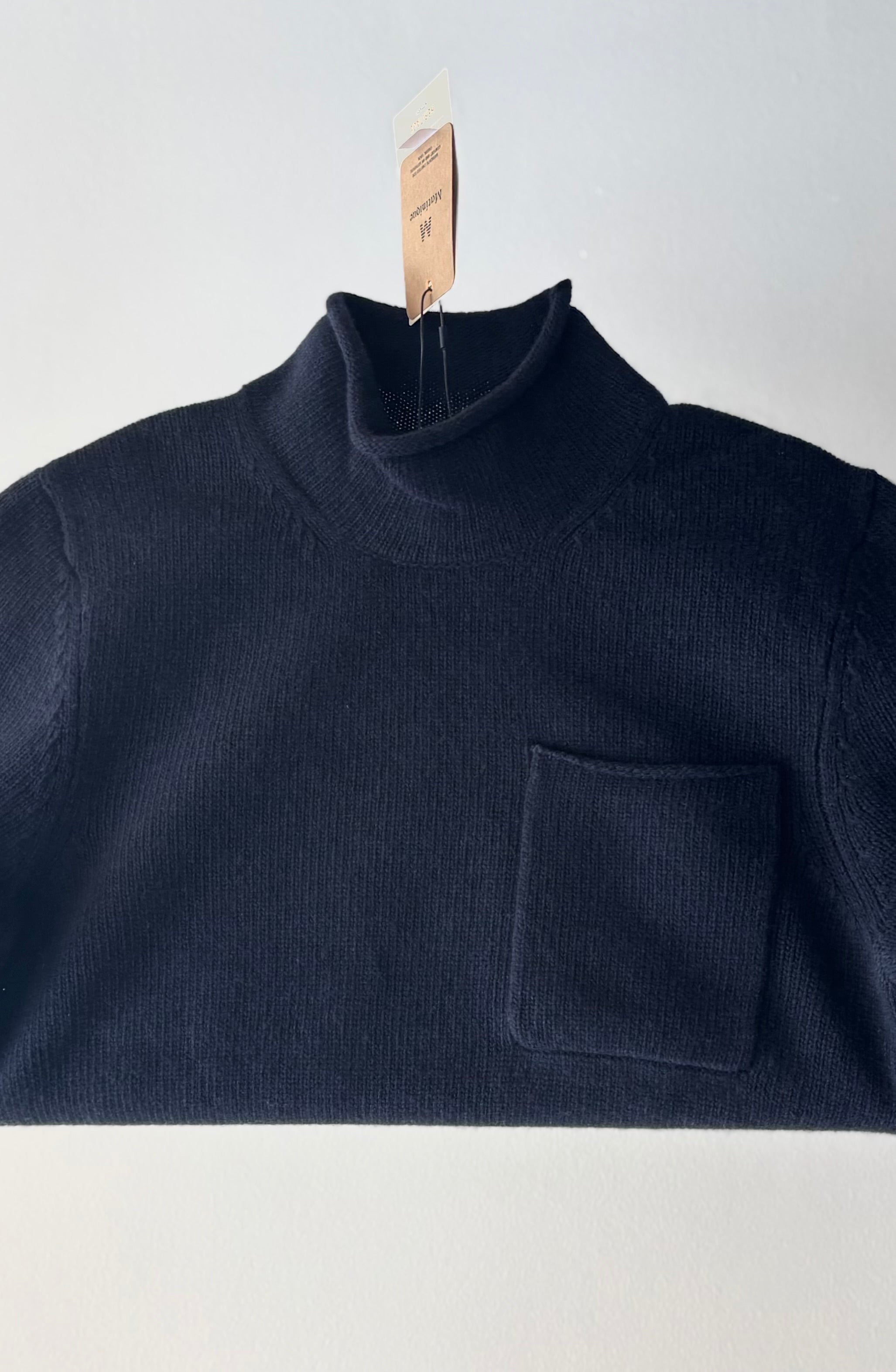 MArelaxroll Heritage Wool Sweater in Navy