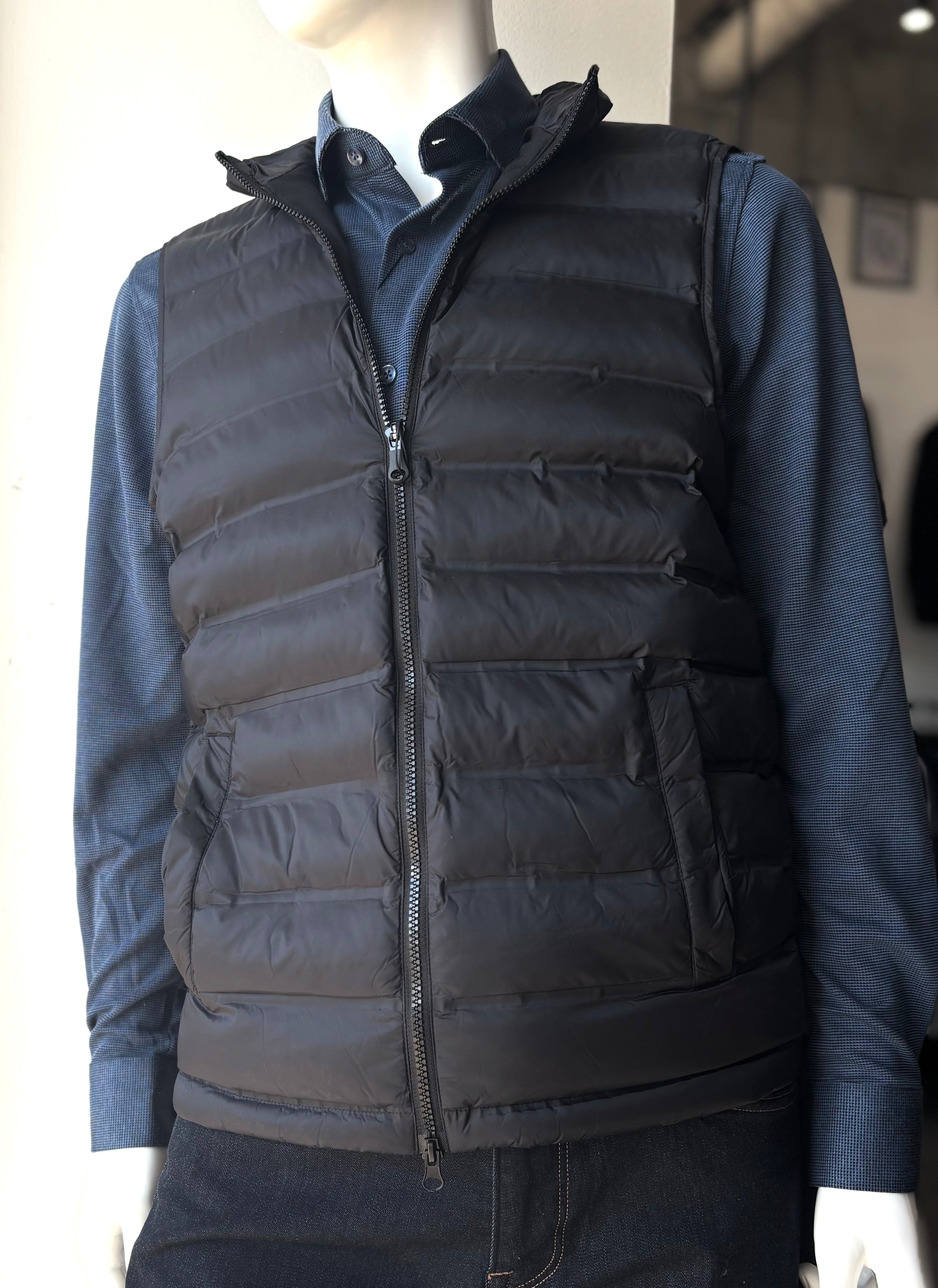 MAsalvatore Vest in Black