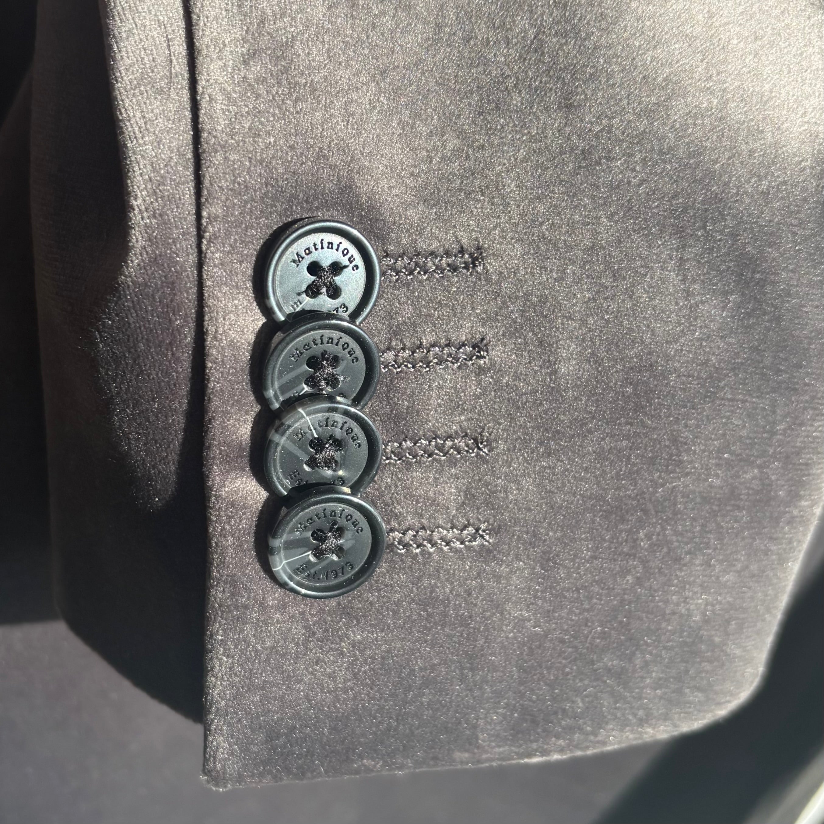 MaGeorge Tux in Black Oyster