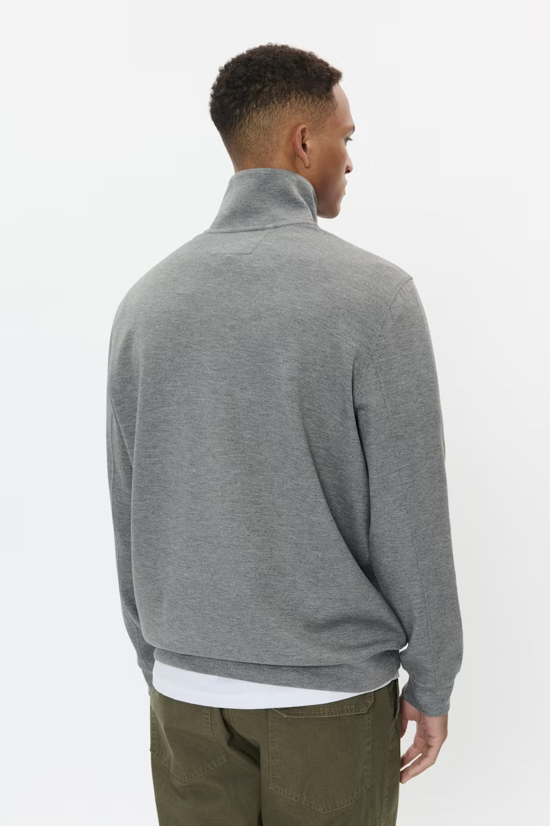 MAkade Pullover in Grey